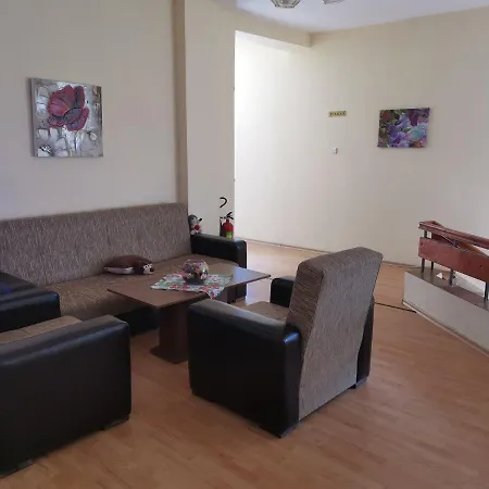 Hotel Piri 2*